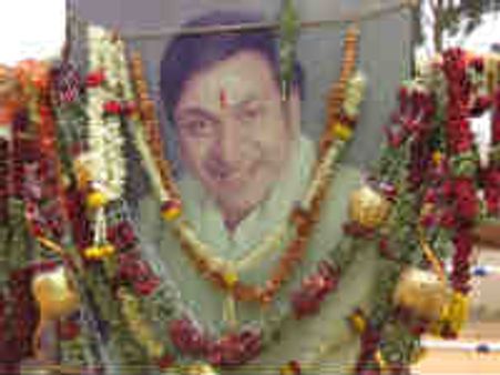 ರಾಜ್ ಸ್ಮಾರಕ : 5 ವರ್ಷವಾದರೂ ಸರ್ಕಾರ ನಿರ್ಲಕ್ಷ್ಯ