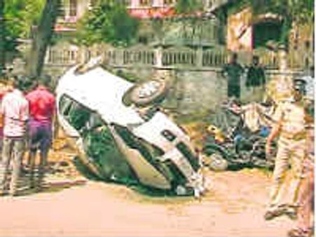 ಇಬ್ಬರು ಮಕ್ಕಳ ಮೇಲೆ ಕಾರು ಹರಿಸಿದ ಮಲಯಾಳಂ ನಟ