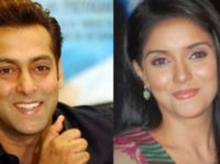 ಸಲ್ಮಾನ್-ಅಸಿನ್ ಹಸಿ ಹಸಿ ಮುತ್ತಿನ ಕಥೆ....