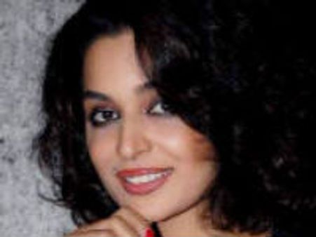 ಪಾಕ್ ಸಿನಿಮಾ ತಾರೆಗೆ ಮಹೇಶ್ ಭಟ್ ಕಪಾಳಮೋಕ್ಷ