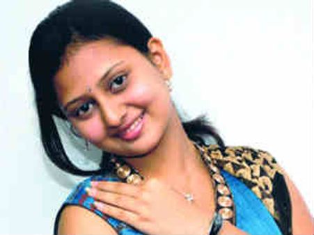 ದ್ವಿತೀಯ ಪಿಯುಸಿ ಫಸ್ಟ್ ಕ್ಲಾಸ್‌ನಲ್ಲಿ ಅಮೂಲ್ಯ ಪಾಸ್!