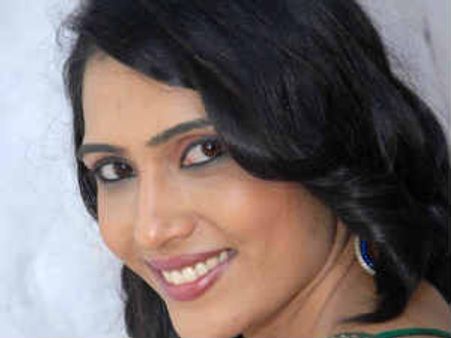 ಕನ್ನಡ ಕಿರುತೆರೆ ನಟಿಯರಿಂದ ಪೊಲೀಸರ ಮೇಲೆ ಹಲ್ಲೆ