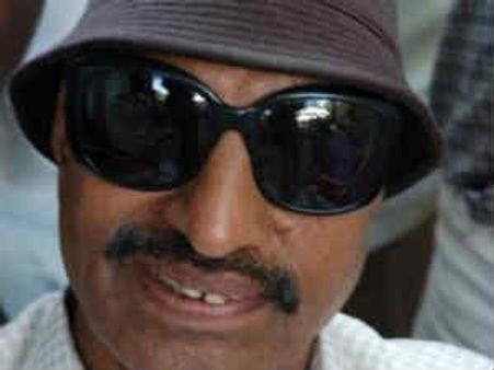 ಡಬ್ಬಿಂಗ್ ಕನ್ನಡ ಚಿತ್ರರಂಗಕ್ಕೆ ದ್ರೋಹ ಬಗೆದಂತೆ: ವಾಟಾಳ್