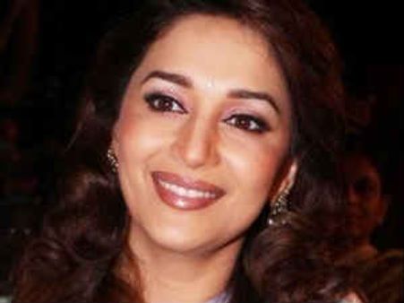 ಯುಎಸ್‌ನಲ್ಲಿ ಶಾಪಿಂಗ್ ಮಾಲ್ ತೆರೆದ ಮಾಧುರಿ ದೀಕ್ಷಿತ್