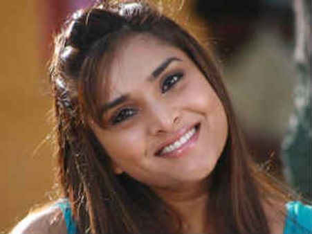 ಪಡ್ಡೆಗಳ ನಿದ್ದೆ ಕೆಡಿಸಲು ಬರುತ್ತಿದ್ದಾರೆ ಪದ್ಮಾವತಿ ರಮ್ಯಾ