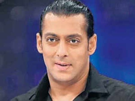 ಪಬ್ಲಿಕ್‌ನಲ್ಲಿ ಸ್ಮೋಕಿಂಗ್; ಸಲ್ಮಾನ್ ಖಾನ್‌ಗೆ ದಂಡ