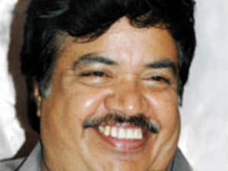 ಸುಂದರ್ ರಾಜ್‌ಗೆ ಓಪನ್ ಯೂನಿವರ್ಸಿಟಿ ಡಾಕ್ಟರೇಟ್