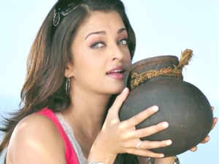 ಮಧುರ ಮಾತಿಗೆ ಮರುಳಾದ ಐಶ್, ರೇಟ್ ಇಳಿಕೆ