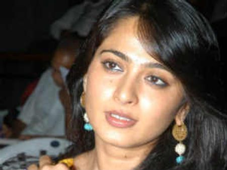 ಬೆಂಗಳೂರು ನರ್ತಕಿ ಚಿತ್ರಮಂದಿರದಲ್ಲಿ ಅನುಷ್ಕಾ ಶೆಟ್ಟಿ