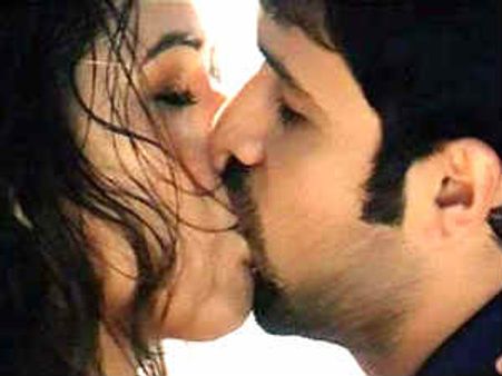 ಕಿಸ್ಸಿಂಗ್ ಸ್ಟಾರ್ ಹಶ್ಮಿಗೆ ತುಟಿ ಚುಂಬನ ಇಷ್ಟವಿಲ್ವಂತೆ!