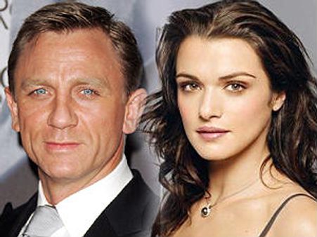 ಮಮ್ಮಿ ತಾರೆಯೊಂದಿಗೆ ಜೇಮ್ಸ್ ಬಾಂಡ್ ತಾರೆ ಮದುವೆ