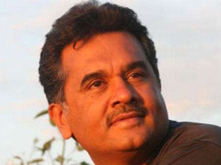 ಸುವರ್ಣ ನ್ಯೂಸ್ ಗ್ರೂಪ್ ಎಡಿಟರಾಗಿ ವಿಶ್ವೇಶ್ವರ ಭಟ್