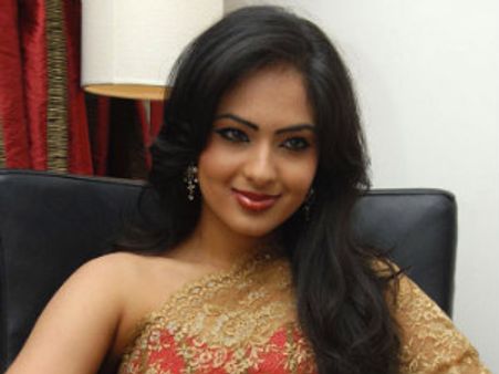 ಕನ್ನಡಕ್ಕೆ ಮತ್ತೆ ಬಂದ ಬಂಗಾರದ ಜಿಂಕೆ ನಿಕೇಶಾ ಪಟೇಲ್