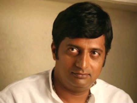 ಧೋನಿಗೆ ಪ್ರಕಾಶ್ ರೈ ಲೈಟ್ಸ್ ಕ್ಯಾಮೆರಾ ಆಕ್ಷನ್ ಕಟ್