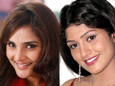 ಸಿಂಗಪುರದಲ್ಲಿ ರಾಧಿಕಾ ರಮ್ಯಾ 'ಲಕ್ಕಿ' ವಸ್ತ್ರ ಖರೀದಿ