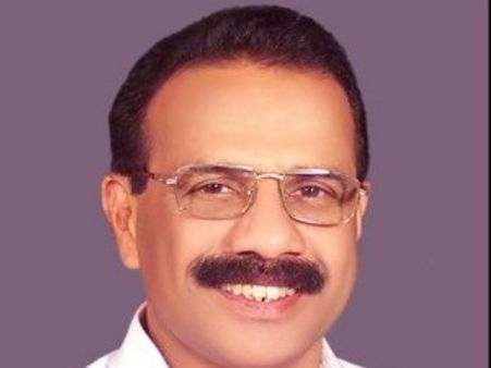 ಸುಮ್ಮ ಸುಮ್ಮನೆ ನಗುವ ಸದಾನಂದ ಗೌಡ್ರು 'ಎ' ಸ್ಟೈಲ್ ಗೀತೆ