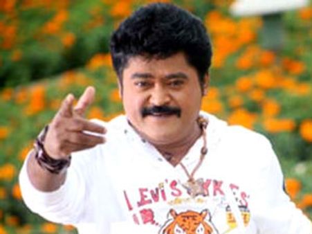 ಪುಂಡ ವಿದ್ಯಾರ್ಥಿಗಳೊಂದಿಗೆ ಜಗ್ಗೇಶ್ ಡಿಶುಂ ಡಿಶುಂ