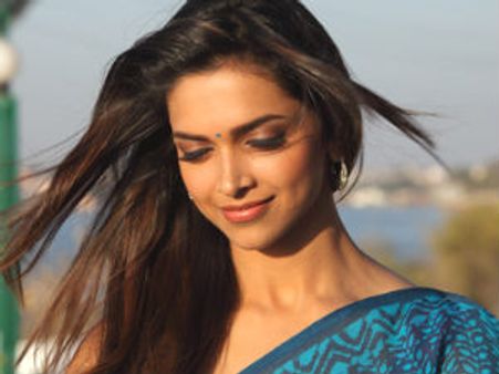 ಆರಕ್ಷಣ್ ಚಿತ್ರ ವಿಮರ್ಶೆ: ಹೊಗಳುವಂಗಿಲ್ಲ ತೆಗಳುವಂಗಿಲ್ಲ