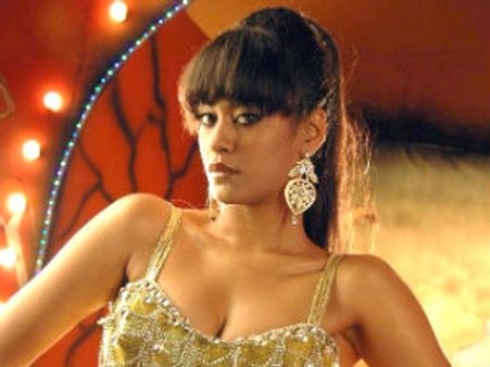 ಗೋಡೆ ಬಿಟ್ಟು ತೆರೆ ಅಲಂಕರಿಸಲಿದೆ ಸ್ವಯಂಕೃಷಿ