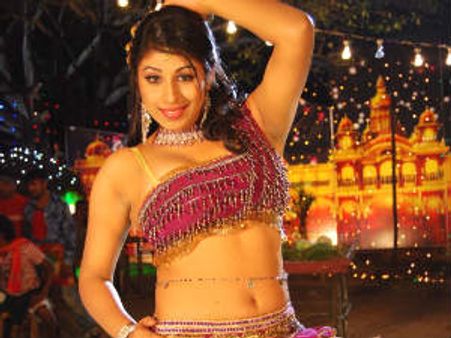 ನೈಂಟಿ ನೋಡಿ ಥಿಯೇಟರ್‌ನಲ್ಲೇ ಪಲ್ಟಿ ಹೊಡದ ಪ್ರೇಕ್ಷಕ!