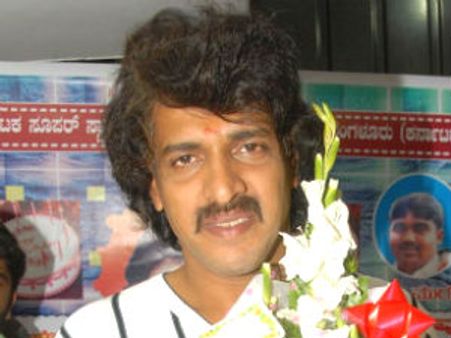 'ಸೂಪರ್' ನಿರ್ದೇಶಕನಿಗೆ ಹ್ಯಾಪಿ ಬರ್ತ್‌ಡೇ ಕಣಮ್ಮ!