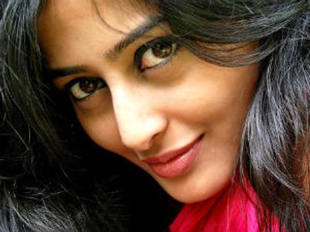 ಬಾಲಿವುಡ್‌ಗೆ ಪಂಚರಂಗಿ ಬೆಡಗಿ ನಿಧಿಸುಬ್ಬಯ್ಯ