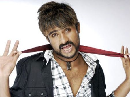 ಪೆಕರ ಆದ ಲೂಸ್‌ಮಾದ ಅಲಿಯಾಸ್ ಯೋಗೀಶ್