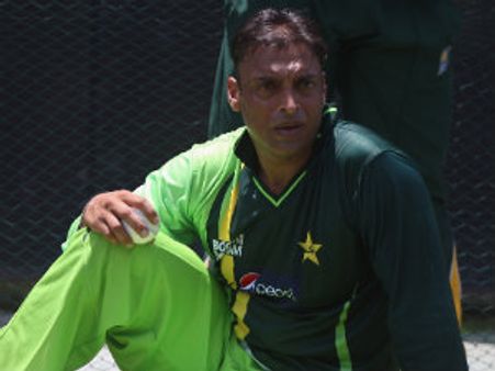 ಯಾವನಿಗ್ ಗೊತ್ತು ಕ್ರಿಕೆಟರ್ ಶೊಯೆಬ್ ಗಾಯನ