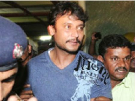 ನಟ ದರ್ಶನ್ ಸಹ ಕೈದಿಗಳಿಂದ ಕಣ್ಣೀರಧಾರೆ