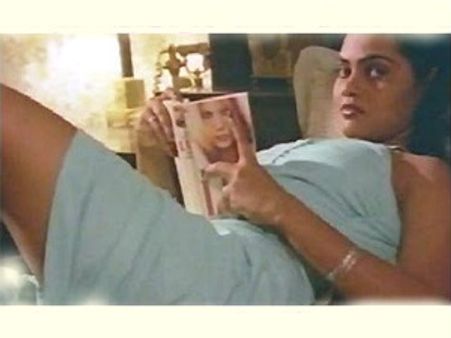 ಕುಡಿತಕ್ಕೆ ತಾಳ ತಪ್ಪಿದ ಸ್ಮಿತಾ ವಯಸ್ಸು ಮುಪ್ಪತ್ ಅಂಜಿ