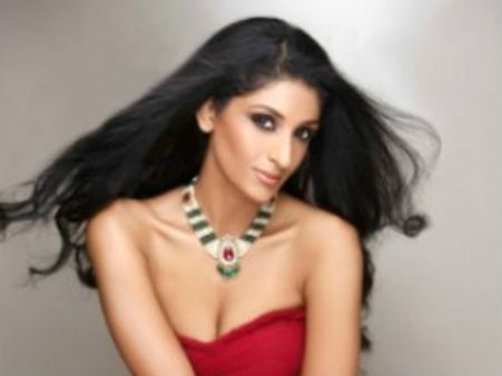 ಈ ಚೆಲುವೆಗೆ ಸಿನಿಮಾಗಿಂತ ರಾಜಕೀಯವೇ ಬೆಸ್ಟ್