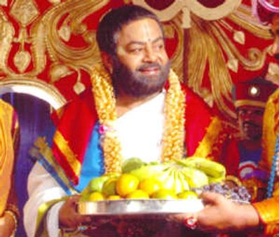 ಕಾಲ್ನಡಿಗೆಯಲ್ಲಿ ಮಂತ್ರಾಲಯಕ್ಕೆ ನಟ ಶ್ರೀನಿವಾಸಮೂರ್ತಿ