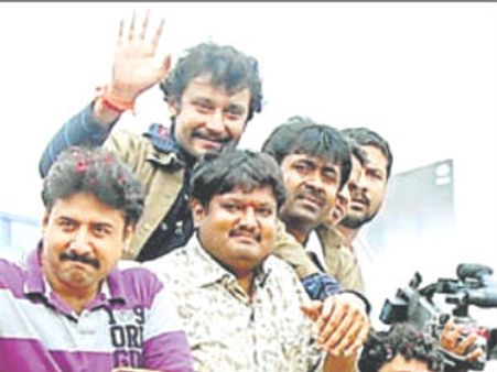 ದಾವಣಗೆರೆಯಲ್ಲಿ ನಟ ದರ್ಶನ್ ಸಾರಥಿ ಸಾರೋಟು