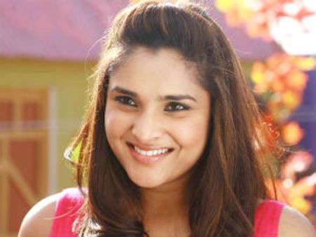 ರಮ್ಯಾಗೆ ಐಟಂ ಡಾನ್ಸರ್ ಎಂಬ ಬ್ರ್ಯಾಂಡ್ ಭಯವೇ?