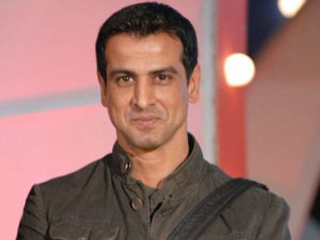 ರಾಶ್ ಡ್ರೈವ್ :ನಟ ರೋನಿತ್ ರಾಯ್ ಬಂಧನ