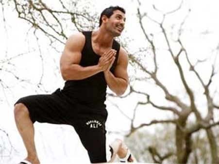 ಕಾಮಿಡಿ ಕಡೆ ಮುಖ ಮಾಡಿದ್ದಾರೆ ಜಾನ್ ಅಬ್ರಹಾಂ