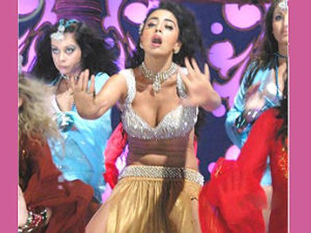 ನಟಿ ಶ್ರಿಯಾಳ ಕಾರಿನ ಗಾಜು ಪುಡಿ ಮಾಡಿದ್ದು ಯಾರು?