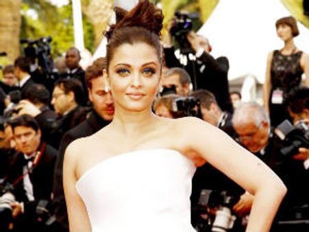 ಐಶ್ವರ್ಯಾ ಹೆರಿಗೆ: ಸೆವೆನ್ ಹಿಲ್ಸ್ ಆಸ್ಪತ್ರೆಗೆ ಬಿಗಿ ಭದ್ರತೆ