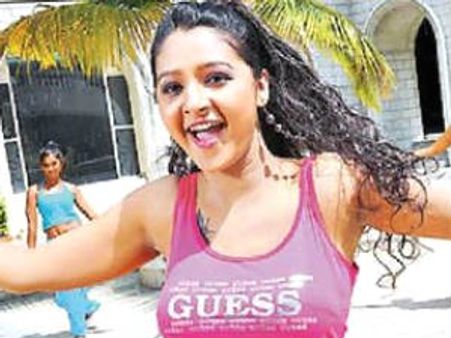 ಇದು ಮಣ್ಣಿನ ದೋಣಿಯಲ್ಲ ಪೇಪರ್ ದೋಣಿ