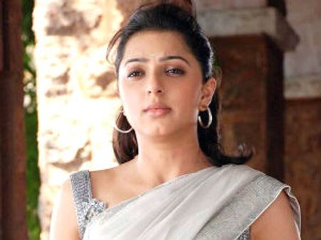 ವರದನಾಯಕನಿಗೆ ಎರಡೂ ಕೈ ಎತ್ತಿದ ನಟಿ ಭೂಮಿಕಾ