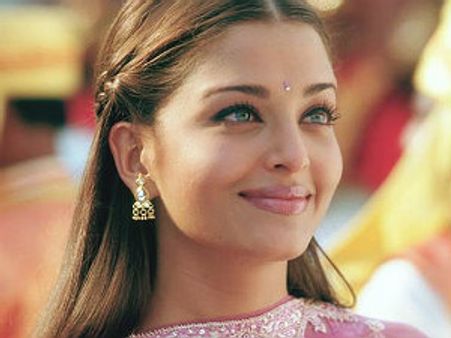 ನಮ್ಮ ಐಶ್ವರ್ಯ ರೈಗೆ ಹೆಣ್ಣು ಮಗುವಾಯಿತು