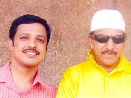 ವಿಷ್ಣು ಅಭಿಮಾನಿಯಿಂದ 'ಸಿಂಹ ಗರ್ಜನೆ' ಪುಸ್ತಕ