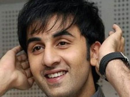 ರಸ್ತೆ ಬದಿಯಲ್ಲೇ ಪ್ಯಾಂಟ್ ಜಿಪ್ ಬಿಚ್ಚಿದ ರಣಬೀರ್ ಕಪೂರ್