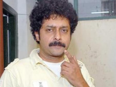 ಹೇಮಂತ್ ಹೆಗ್ಡೆಗೆ ನಟಿ ಕೋಮಲಾ ಝಾ ಛೀಮಾರಿ