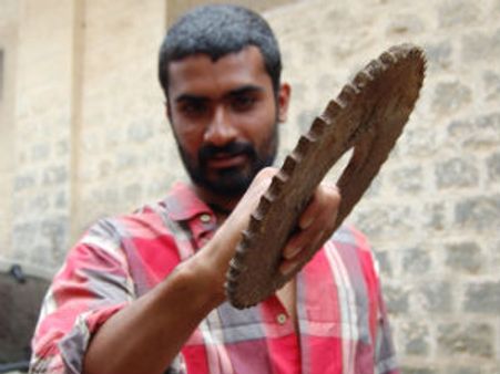 'ಸೋದರಳಿಯ ಓಕೆ, ಅಕ್ಕ-ಭಾವ ಯಾಕೆ?'ಅಂದಿದ್ದ