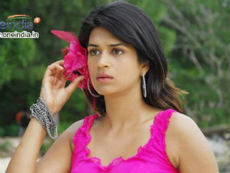 ಬ್ಯಾಂಕಾಕ್‌ನಲ್ಲಿ ಕಣ್ಣಿಗೆ ಡ್ಯಾಮೇಜ್ ಮಾಡಿಕೊಂಡ ಶ್ರದ್ಧಾ