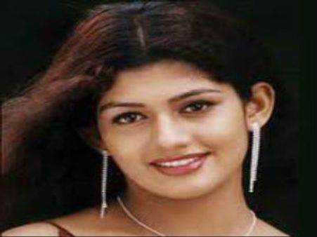 ನಟಿ ರಾಧಿಕ ಯಾರೆಂದೇ ನನಗೆ ತಿಳಿದಿಲ್ಲ, ಅನಿಲ್ ಲಾಡ್