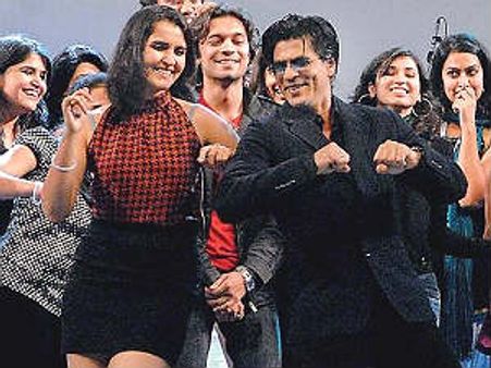 ಗೂಗಲ್ ಕಚೇರಿಯಲ್ಲಿ ಹುಚ್ಚೆದ್ದು ಕುಣಿದ ಡಾನ್ ಶಾರೂಖ್ ಖಾನ್