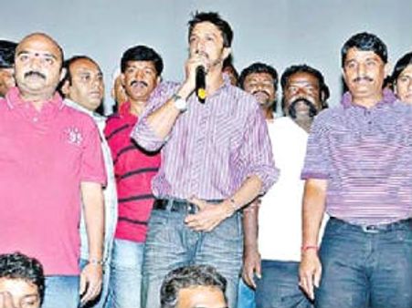 ಬಳ್ಳಾರಿಯಲ್ಲಿ ಯು ಟರ್ನ್ ಹೊಡೆದ ನಟ ಸುದೀಪ್