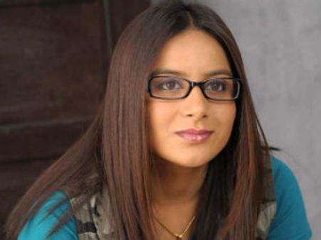 ಜ.18ರಂದು ತೆನೆ ಹೊರಲಿರುವ ತಾರೆ ಪೂಜಾಗಾಂಧಿ